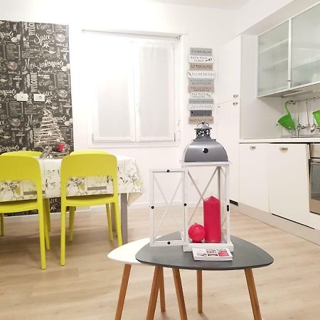 Appartamento le stanze del Trenino Rosso Tirano Esterno foto